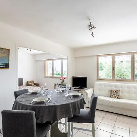Le Grand Large-5 By Interhome Lägenhet Le Lavandou