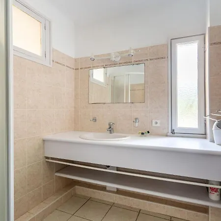 Le Grand Large-5 By Interhome Apartamento Le Lavandou